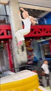 #6480Do you have 😮😮😳this sport in your country?! #Trampoline #Aerial Man#game #funny