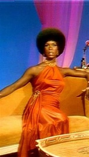 𝙏𝙃𝙀 𝘼𝙂𝙀 𝙊𝙁 𝙑𝙄𝙉𝙏𝘼𝙂𝙀 on Instagram: "Vintage Afro Sheen Advertisement from the 1970s #retro #vintage #1970s #seventies #vintagecommercials #vintagefashion #nostalgia #vintagehair #afrosheen #hair #hairstyles #blackbeauty"