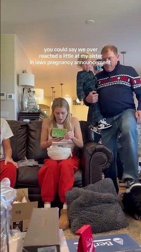 The moments my siblings found out I was having a baby#pregnant #fyp #siblings #love #family