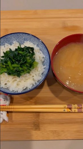 Cooking with Fresh Daikon Radish Leaves: Simple Japanese Meal 🥘 #food
