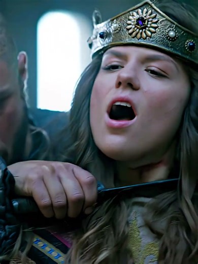 ⚔️ “Ragnar came out of the coffin… and kidnapped the princess.” | VIKINGS 👑🔥