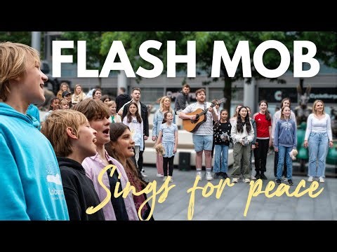 Flash Mob Sings for Peace in Central London! 🥹