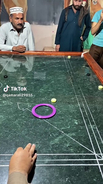 Mastering Carrom Techniques for Beginners