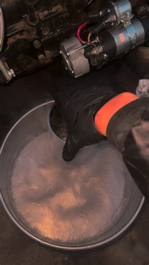 Liquid nitrogen cryogenic installation of engine cylinder liners