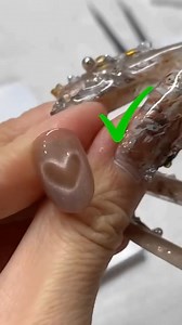 314K views · 2.9K reactions |  Do You Have Trouble With Heart Cat Eye Nail Design? Here’s the tutorial for you 殺 Using: ✨Magnet for Cat Eye Gel-06 + Paper Pin | Vettsy | Facebook