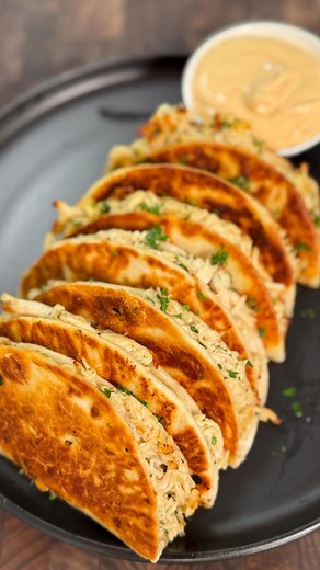 333K views · 50K reactions | High-Protein Shredded Chicken Mini...