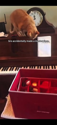 an absolute masterpiece (If you want to turn piano pieces into sheet music in seconds, link is in my bio!:) #catpiano #pianist #classical #catvideo #pianotranscription #transcription #masterpiece #pianotok