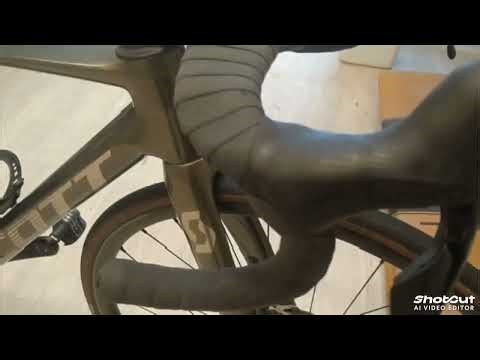 CYCLEGAN....EASY STEPS FOR A CLEAN BIKE🧼 RINSE OFF YOUR BIKE IF IT’S COVERED IN MUD.🧼 SPRAY