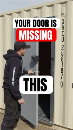 Why shipping container doors are so hard to close #shippingcontainer #diy #construction #science