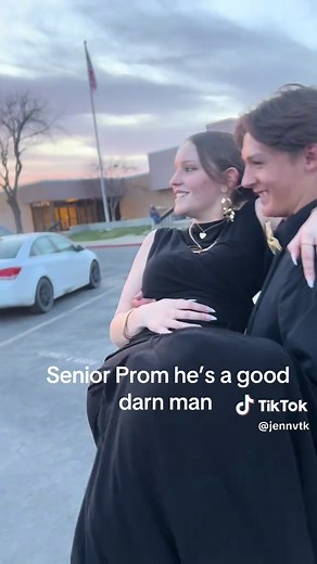 Senior Prom 2025 #goodtimes #lovethem #theygrowupsofast #hesagoodman #my3babies@Olivia😽 @Karson