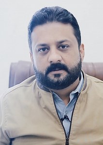 392 reactions · 47 shares | مجھے کیا کرنا چاہیے #irfanrazadiaries #urdupoetry #urdulines | Irfan Raza Diaries | Facebook