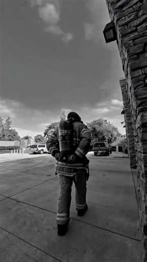 Advanced SCBA Training — OC Firefighters Level Up 🔥 Crews are getting hands-on with the new MSA SCBAs, exploring their full operational capabilities — from improved air management and integrated telemetry to rapid donning under pressure. Today’s drill focused on fireground survival, with firefighters navigating confined spaces and tight crevices designed to simulate entrapment conditions. These scenarios test both equipment performance and firefighter readiness under realistic stress. Every rep